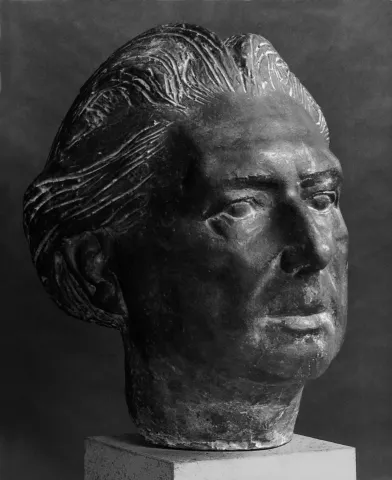 Martin Mayer: Mark Lothar. 1960, bronze, h 35 cm.