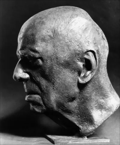 Martin Mayer: Wilhelm Engelhard. 1989, bronze, h 36 cm.